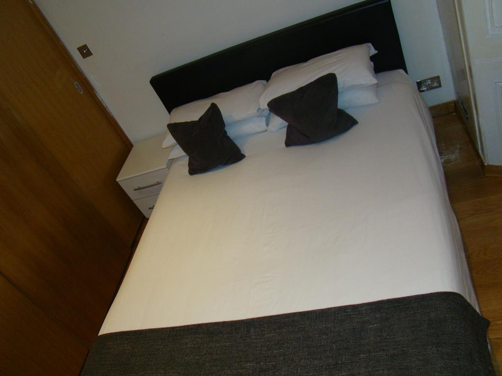 Kensington Rooms And Apartments London Room photo